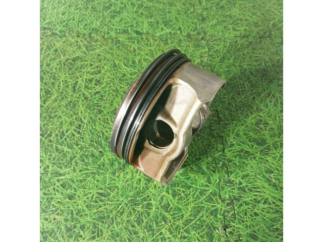 Píst 7840924, 92L94   BMW M5  pro benzínový motor 5.0 S85 B50AA 