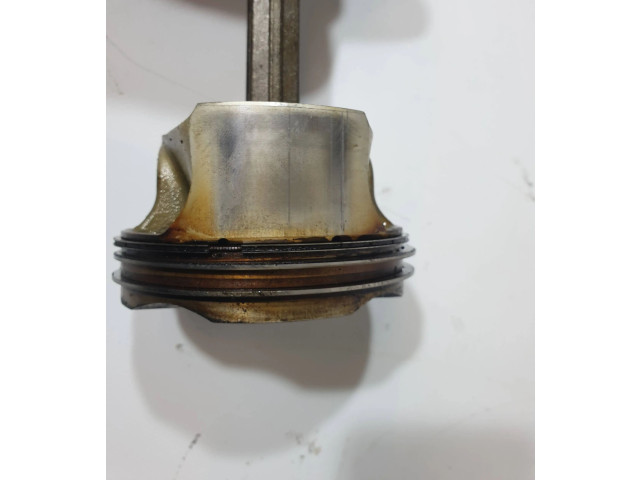 Píst 1109152562, 5T60TT   BMW M5  pro naftový motor 4.4 S63B44B 