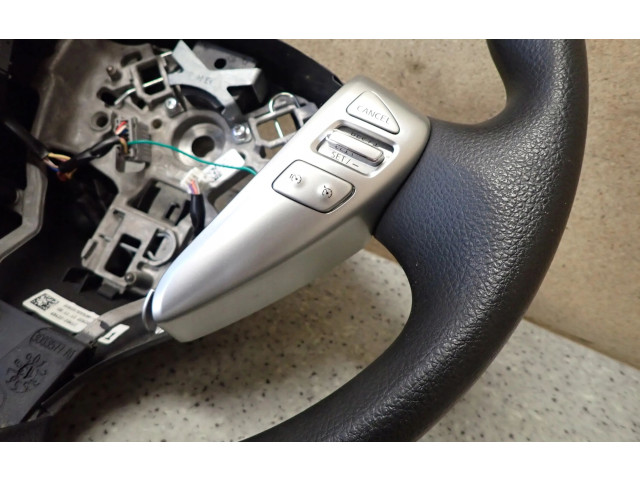 Volant Nissan Note (E12) 2014   