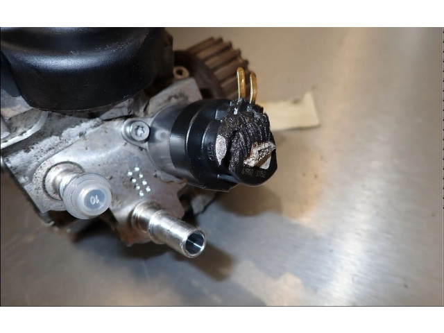Vstřikovač 167007358R   Renault Clio IV    K9KE628 