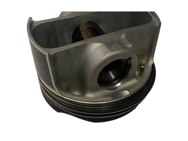 Píst 8745624, 11258745624   BMW M3 G80  pro benzínový motor 3.0  S58T