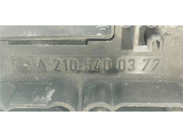   Pojistková skříňka A2105400372, 0090012   Mercedes-Benz E AMG W210 1996