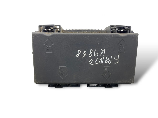 Блок предохранителей  51744837   Fiat Grande Punto    
