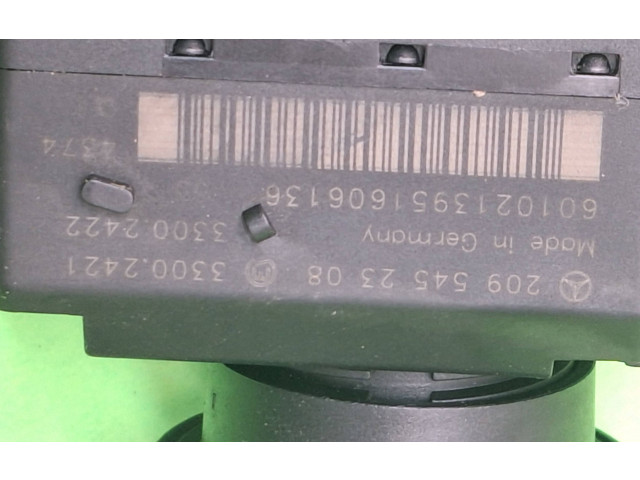 Řídící jednotka 2095452308, 33002422   Mercedes-Benz C W203 2005