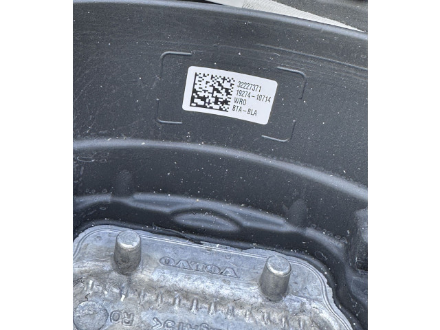 Volant Volvo V60 2022 32227371, 1927410714  