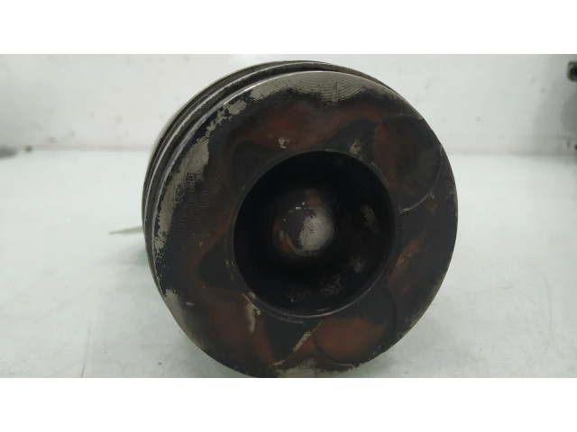 Píst 085190   Citroen C4 I  pro naftový motor 2.0  