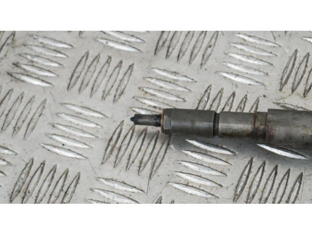Vstřikovač 7794435   BMW 1 E81 E87  pro naftový motor 2.0  