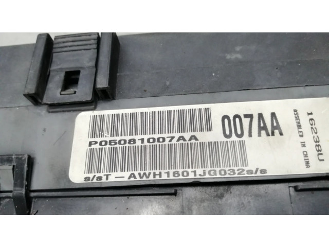 Блок предохранителей P05081007AA   Chrysler 300M    
