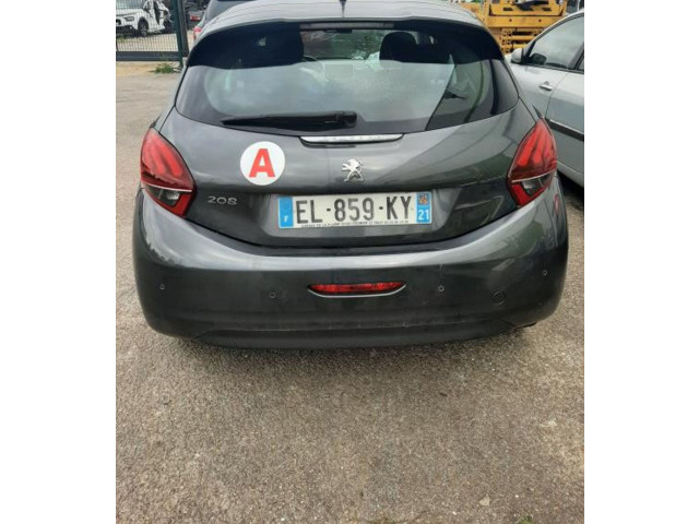 Pojistková skříňka Радио/ проигрыватель  / навигация 1684721380, 1684721380   Peugeot 208 2017