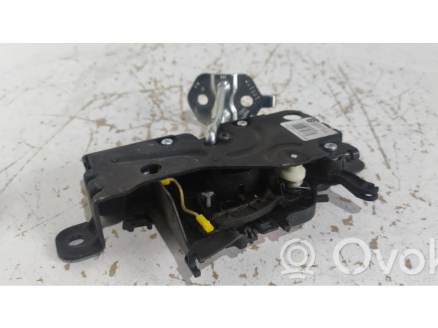Zámek zadních dveří C33550100   BMW 5 G30 G31 2019