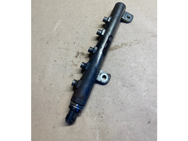Vstřikovací lišta 55209572, 028362L4   Saab 9-3 Ver2    Z19Dt 