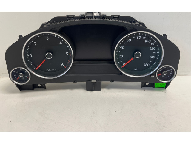Панель приборов 7P6920982E   Volkswagen Touareg II       