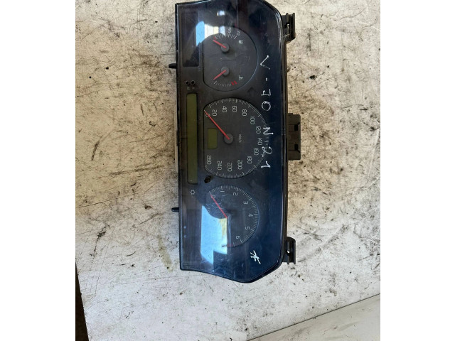 Přístrojová deska  Volvo S70  V70  V70 XC 1996 9168144, 9166196  