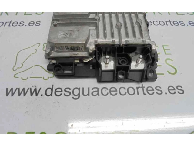 Řídící jednotka 9819596180   Peugeot 2008 I 2017