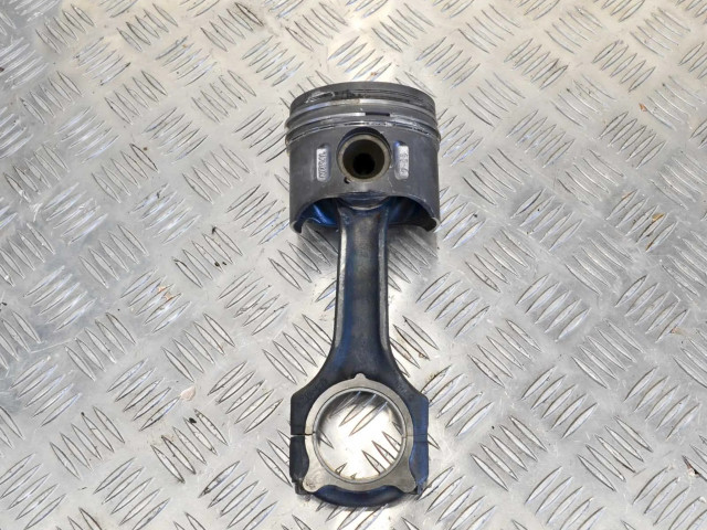  Поршень OM 646.963 A6460300220, A6460301017  Mercedes-Benz CLC CL203 для дизельного двигателя 2.1