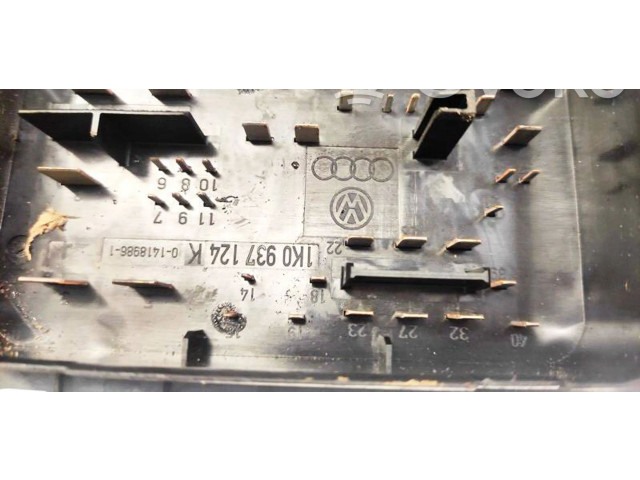 Блок предохранителей  1K0937124K   Volkswagen Golf Plus    