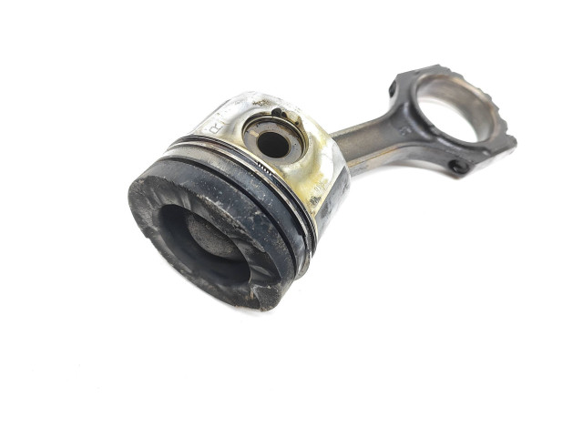 Píst 0217742   Toyota Land Cruiser (J200)     