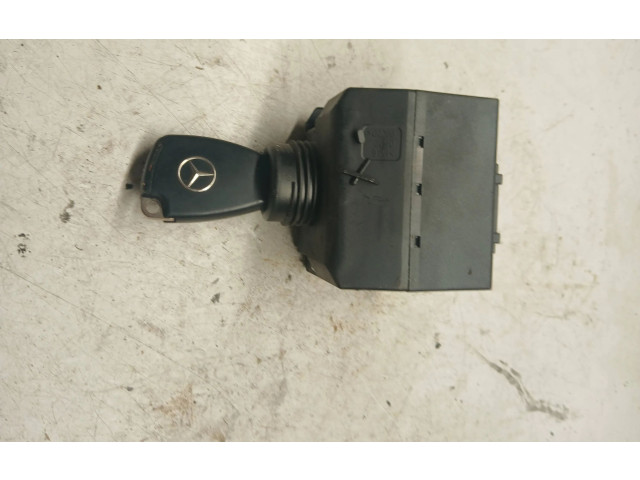 Řídící jednotka 2095450508, 33002404   Mercedes-Benz C W203 2003