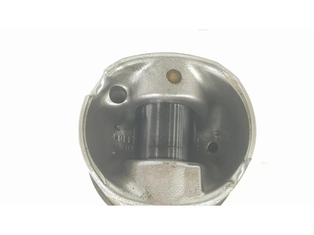 Píst 11257812585   BMW 5 F10 F11   3.0 N57D30A 