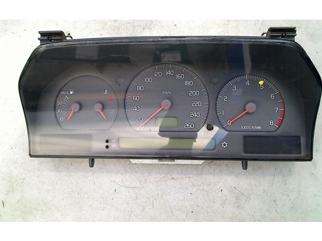 Přístrojová deska  Volvo S70  V70  V70 XC 2000 9472519, 9472519  