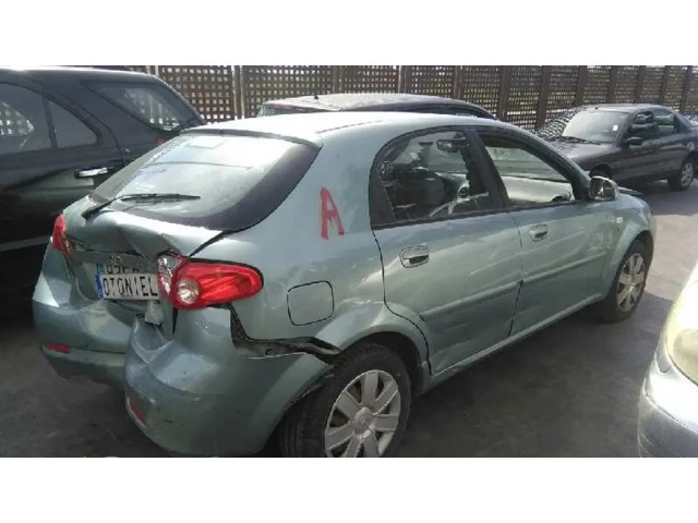 Передняя решётка Daewoo Lacetti        