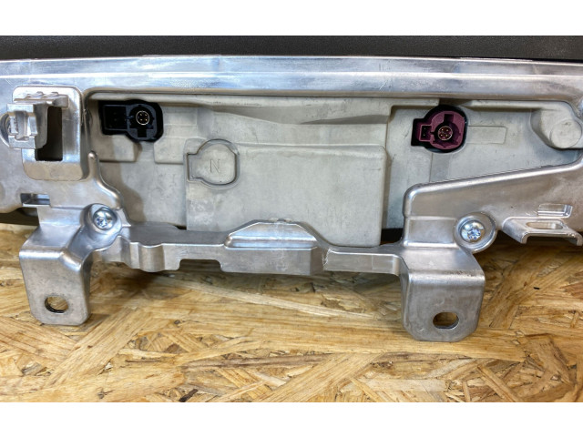 Дисплей    5A7B2D8   BMW i4