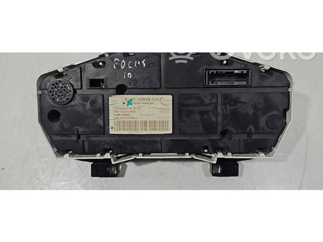 Přístrojová deska  Ford Focus 2010 8V4T10849GK, P8V4F10849GK  