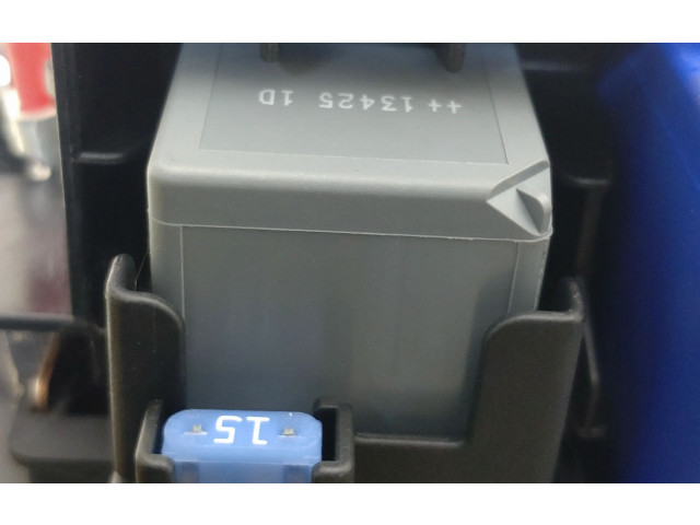   Pojistková skříňka 31337182, 31327712   Volvo V60 2014