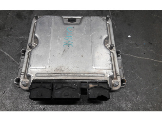 Блок управления двигателем ECU 0281011608   Lancia Phedra