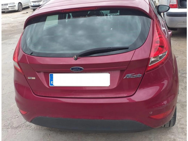 Задний фонарь      Ford Fiesta   2006-2008 года