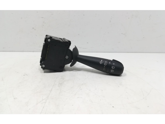 Переключатель дворников 8201168008   Renault Sandero I
