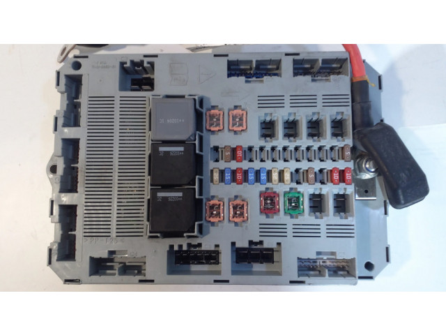 Блок предохранителей  9X2314D628AC   Jaguar XF    