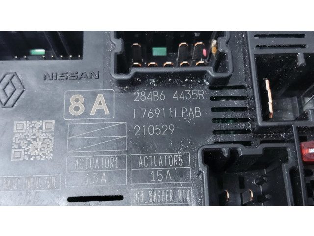   Pojistková skříňka 284B64435R   Dacia Sandero 2021