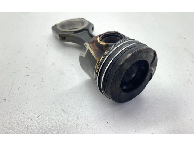 Píst A6510300117, 140240009625   Mercedes-Benz E W212    651.924 