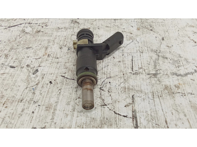 Vstřikovač A2720780249   Mercedes-Benz ML W164  pro benzínový motor 5.5 27396330342398 1534