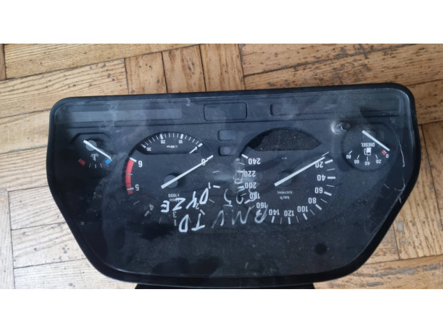Přístrojová deska  BMW 5 E34 1995 9220300980, 8361120  