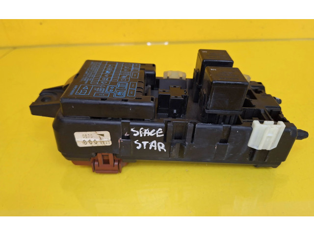 Блок предохранителей MB953355, MR318828   Mitsubishi Space Star    