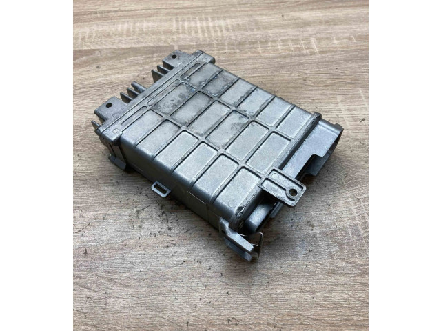 Řídící jednotka 893907404PA, 0261200242   Audi 80 90 B3 1986