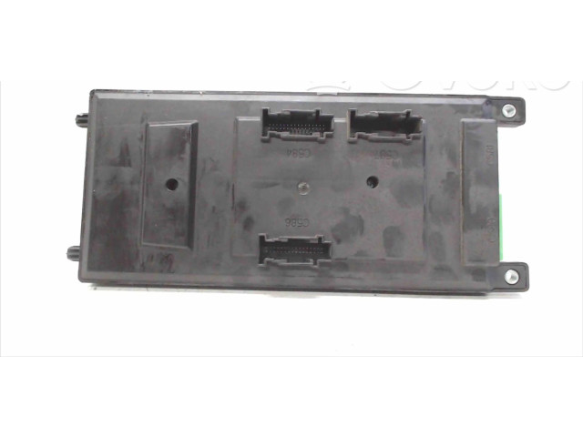 Блок предохранителей YQE500300   Land Rover Range Rover Sport L320    
