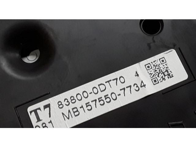 Přístrojová deska  Toyota Yaris 2013 838000DT70  