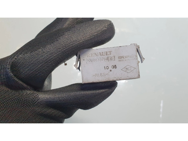 Дисплей    7700839798C, 7700839798   Renault Megane I