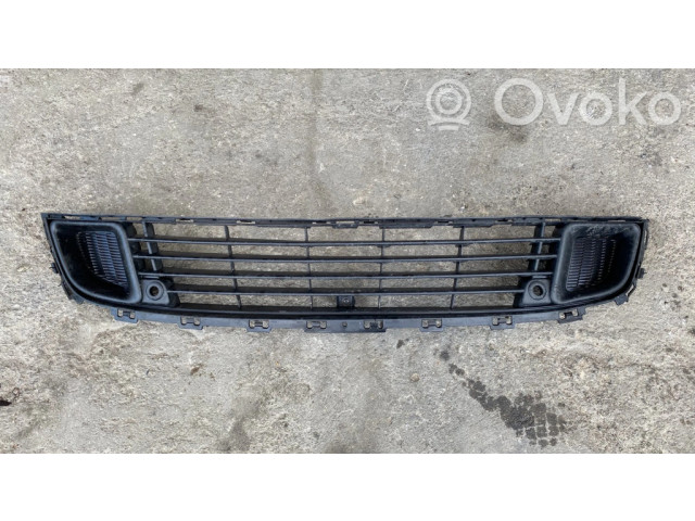 Нижняя решётка (из трех частей) Citroen C5 2008-2016 года 968105267703, 2001586      