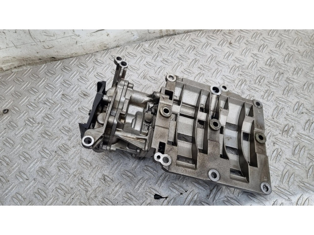 Масляный насос   7798014, 9140307540  BMW X3 E83 2.0