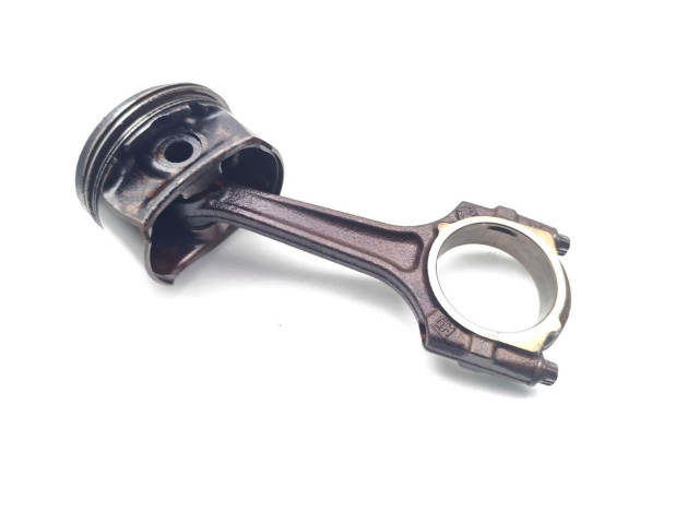 Píst A14XER   Opel Astra J    A14XER 