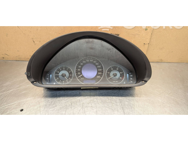 Přístrojová deska  Mercedes-Benz CLK A209 C209 2003 A2095403511, 110080251005  