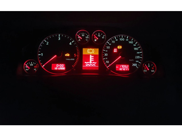 Přístrojová deska  Audi A6 S6 C5 4B 2003 4B0920033M  