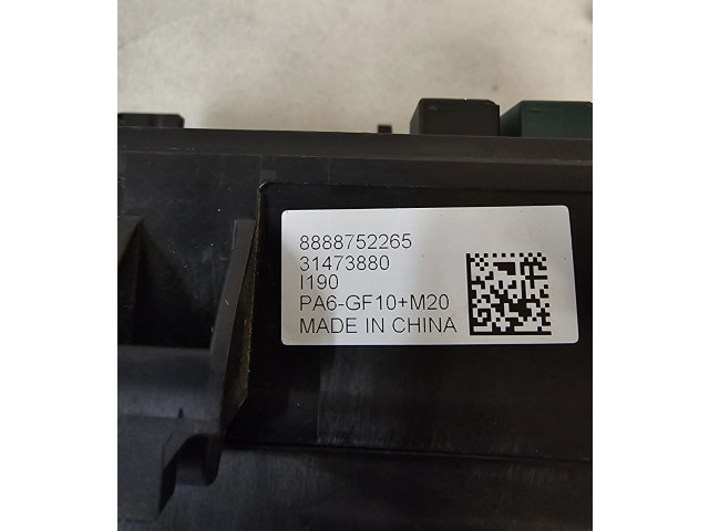   Pojistková skříňka 31473880   Volvo XC40 2019