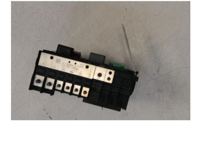 Блок предохранителей 1K0937125D   Volkswagen Golf Plus    