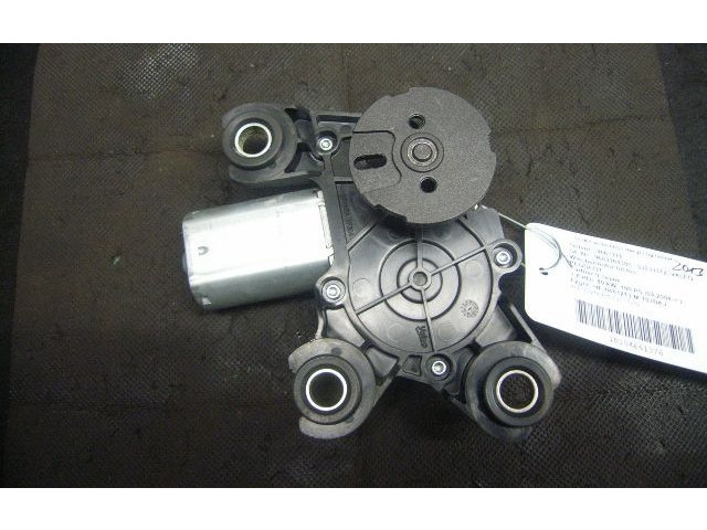 Моторчик заднего дворника 9683364380    Peugeot Partner
