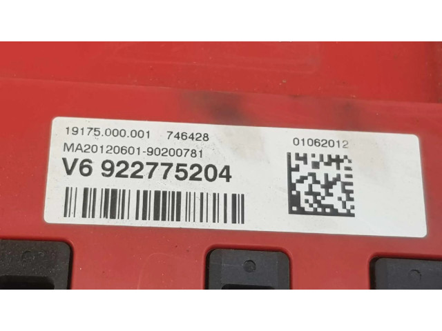   Pojistková skříňka 9227752, 61149227752   BMW M3 2012